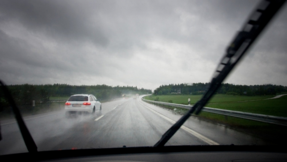 Kiša Nevreme Vožnja po kiši Putovanje Brisači