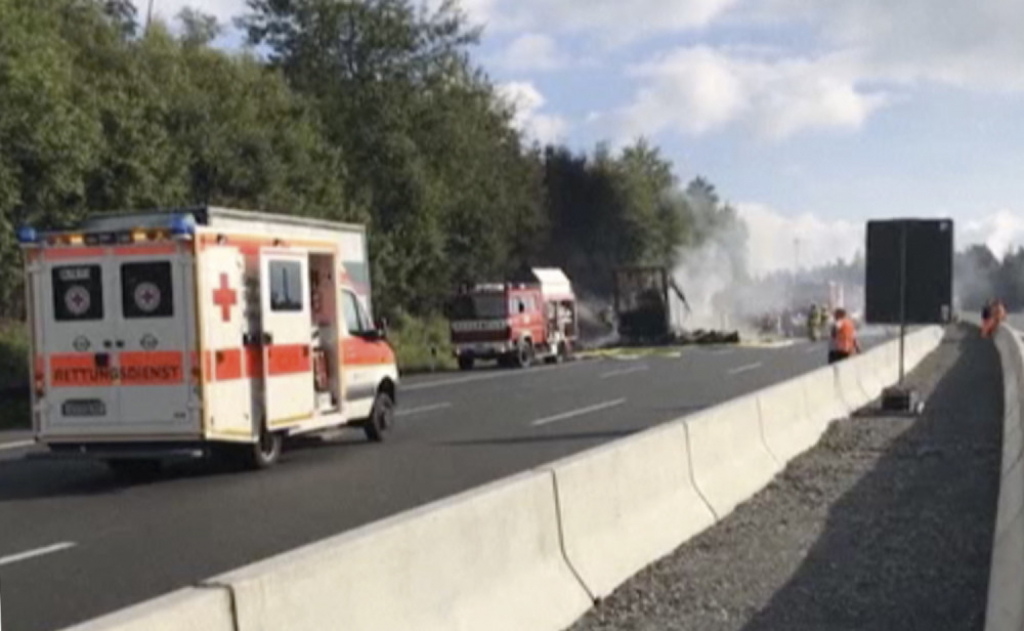 Požar autobus Nemačka saobraćajna nesreća