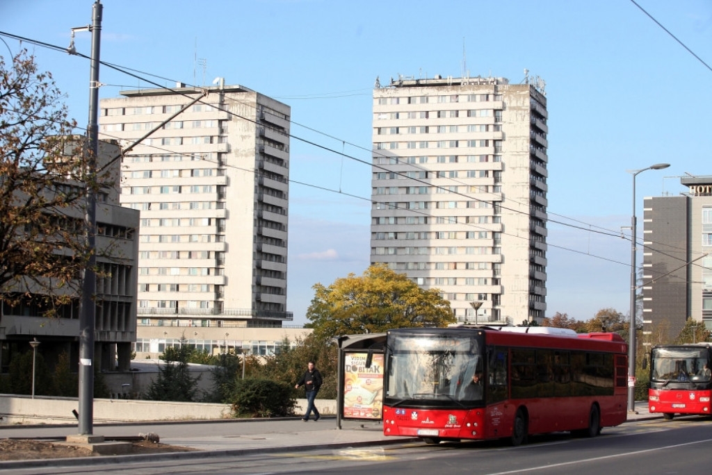 autobus GSP Beograd stanica automobili semafor
