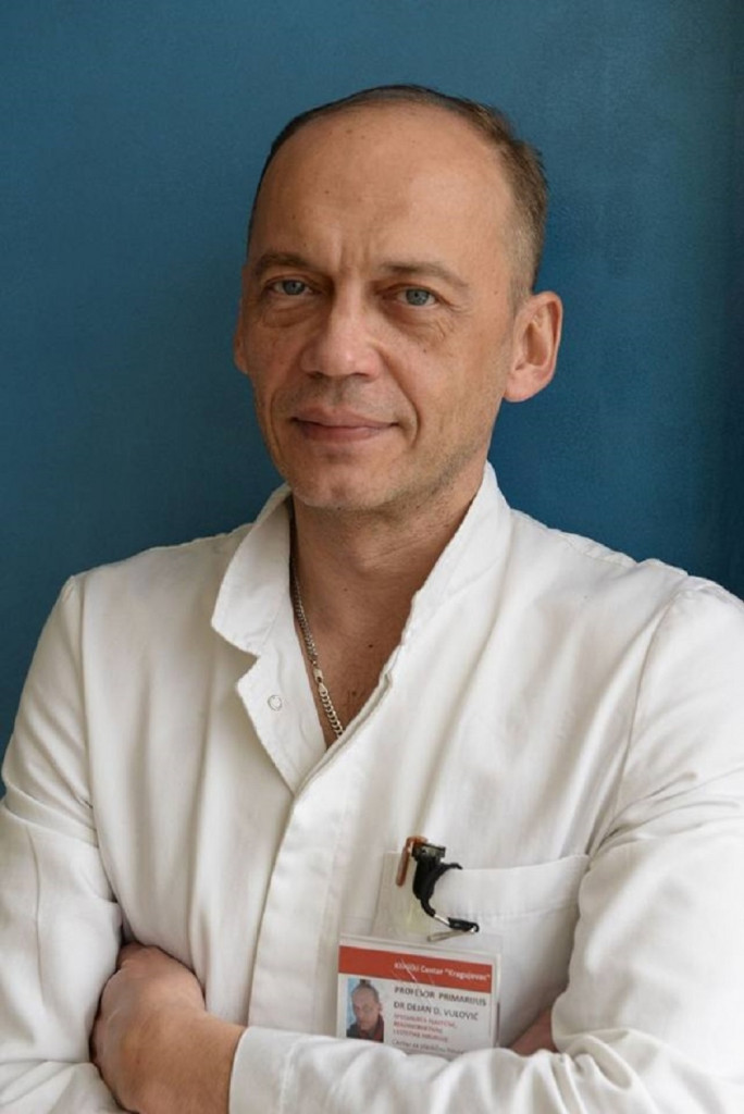 Primarijus profesor dr Dejan D. Vulović 