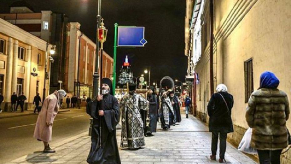 Ruski sveštenici u litiji