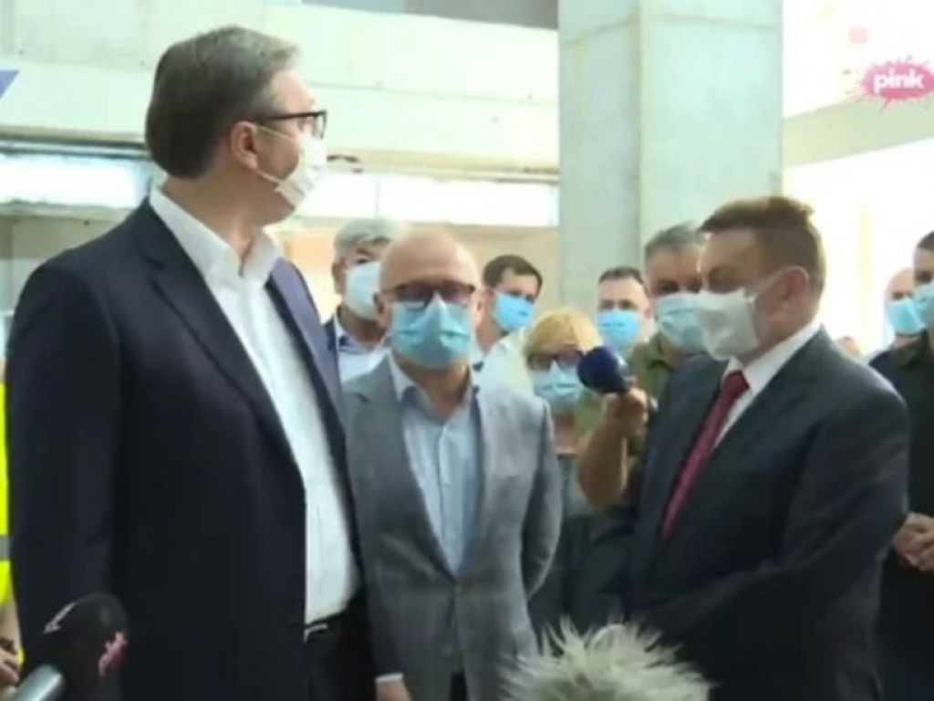 Vučić u obilasku bolnice na Dedinju