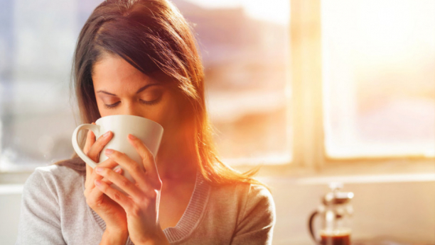 Jača imunitet i pomaže kod mršavljenja: Otkrijte prednosti kafe sa biberom