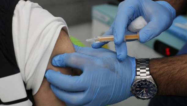 MLADI POKAZALI VELIKU ODGOVORNOST Vakcinisano više od 10.000 studenata
