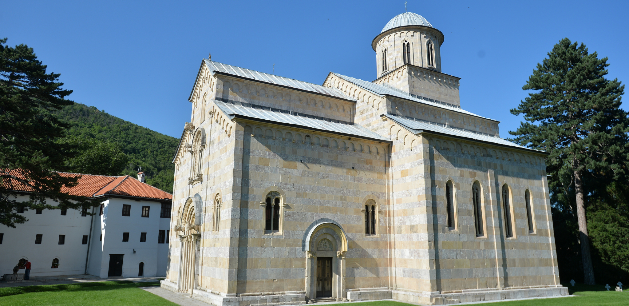 PROBLEMI VISOKIH DEČANA NISU REŠENI Manastir je na Listi sedam najugroženijih mesta kulturne baštine u Evropi