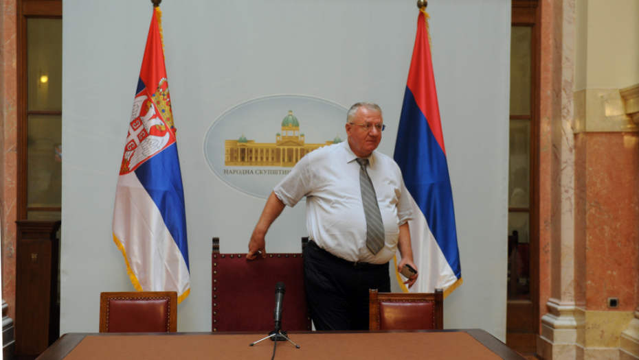 KONAČNO JE NEKO USTAO Šešelj pokazao prstom na ministra: On radi protiv Srbije, smeni ga! Odmah ga smeni!
