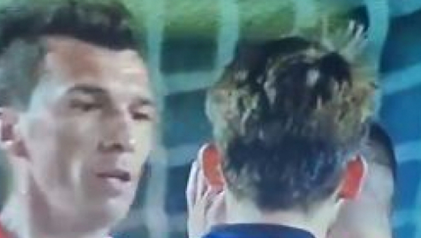 MANDŽUKIĆ ODBRANIO SRBINA! Incident na utakmici između Milana i Atalante! (VIDEO)