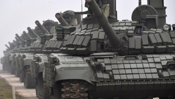 OVO JE ARMATA T-14 OD KOJE ZAPAD STREPI: Glavni borbeni tenk ruske armije nove generacije naoružan do zuba (VIDEO)