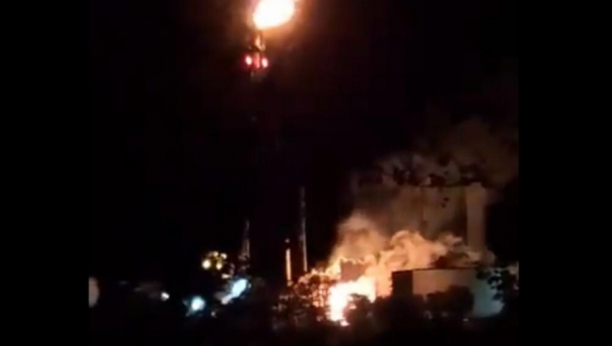 EKSPLOZIJA U AMERICI: Veliki požar u rafineriji nafte, vatrogasci se bore sa plamenom (VIDEO)