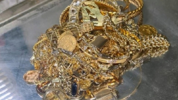 PINK PANTERI PONOVO U AKCIJI?! Pljačka u centru Pariza, ukraden nakit u vrednosti od 10 miliona evra