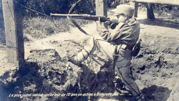 PRAUNUK KONAČNO OTKRIO ISTINU: Evo šta je bilo sa dečakom ratnikom sa slavne fotografije! (FOTO)
