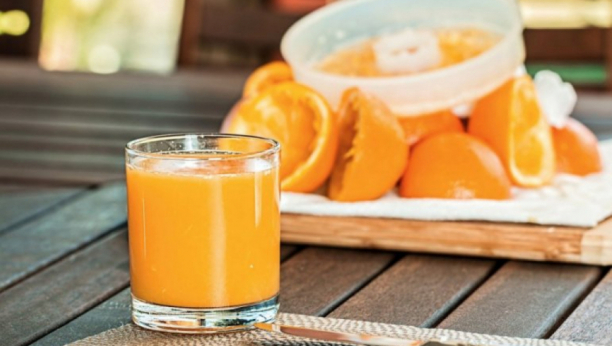 Potpuno prirodan: Napravite sok od pomorandže