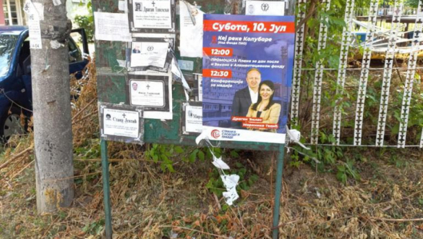NIŠTA IM NIJE SVETO! Đilas i Marinika lepili plakate preko umrlica, građani Valjeva besni! (FOTO)