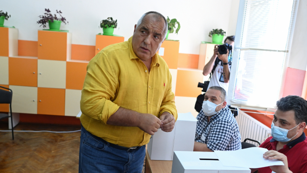 FOTO FINIŠ U BUGARSKOJ! Ostalo je još 10 odsto glasova, Bojko gricka nokte zbog TV voditelja!