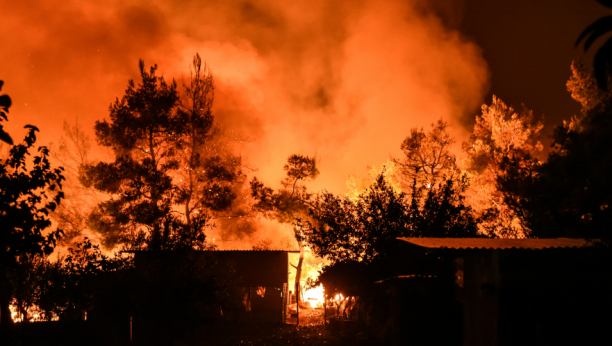 GORI ZGRADA PARLAMENTA Veliki požar u Kejptaunu