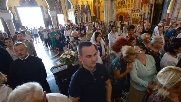 PAZITE SE SEKTI Strane obaveštajne službe u Srbiji dejstvovale preko verskih organizacija