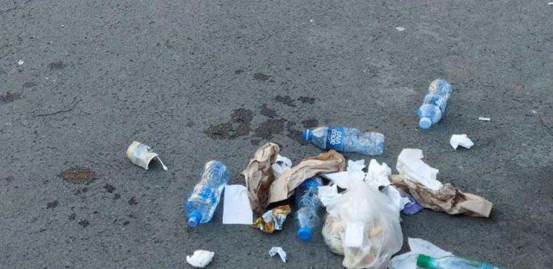 ANKETA Šta uradite kada naiđete na smeće na ulici?