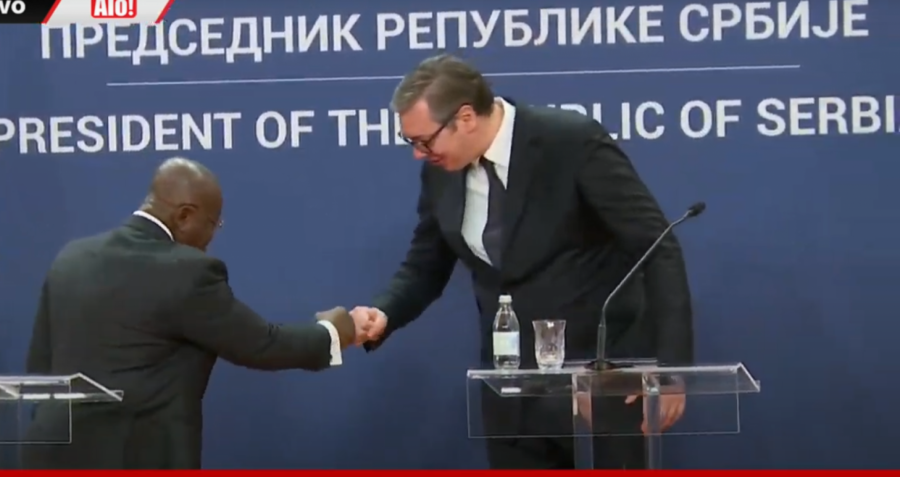SASTANAK U PALATI SRBIJA Predsednik Vučić uručio orden predsedniku Gane