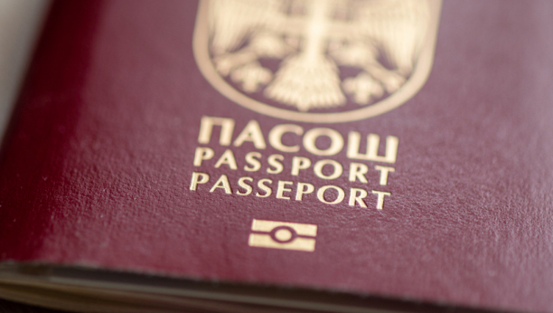 MUP APELUJE Sezona odmora i gužvi za vađenje pasoša: Na vreme podnesite zahtev za izdavanje novih putnih isprava
