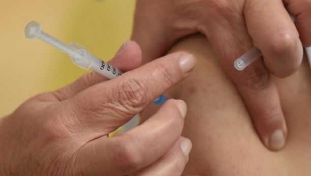 NOVI KONTINGENT: U Srbiju stiglo 121.680 doza Fajzer vakcine