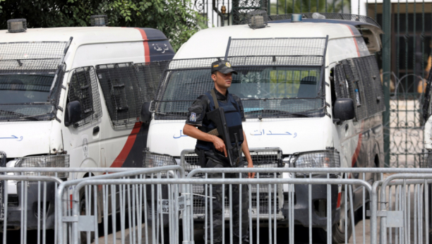 KOVAO PAKLENU ZAVERU? Tuniska policija privela bivšeg ministra finansija