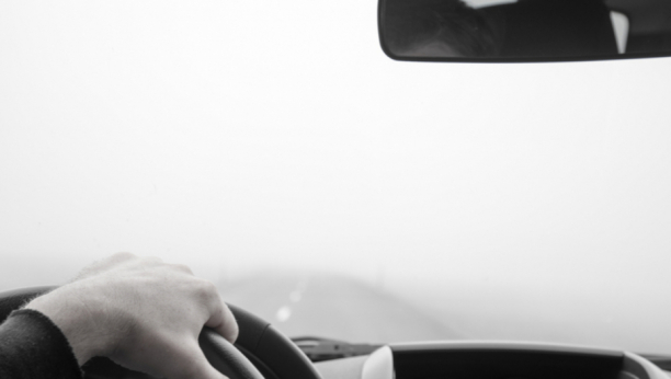 OBAVEŠTENJE ZA VOZAČE Na auto-putu E-80 smanjena vidljivost zbog magle