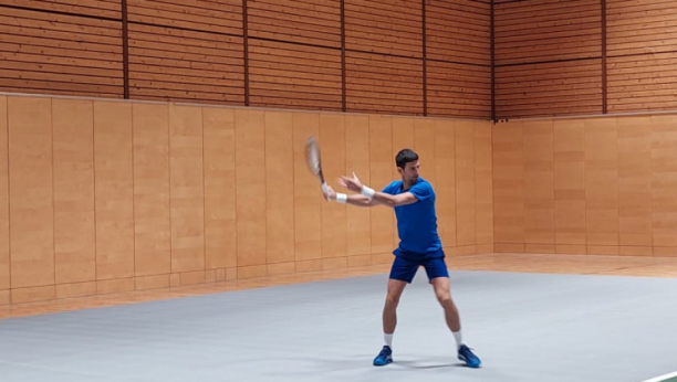 TAKO TO RADI ŠAMPIONI! Novak odradio prvi trening sa reprezentacijom! (VIDEO)
