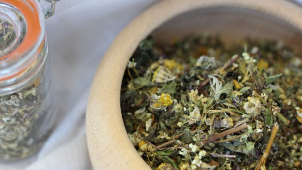 REŠITE SE MIOMA ZA 20 DANA Prirodni čaj će vas spasiti muka, napravite ga sami mešajući ove lekovite biljke