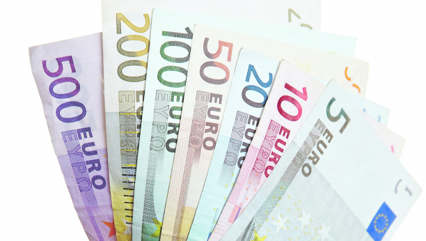 OGLASILA SE NARODNA BANKA Evo koliko će od sutra koštati evro!