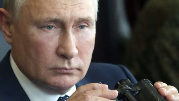 BICIKLOM NA RUSIJU Zapad nemoćan pred Putinom: Hoćete bal, nek je maskenbal!