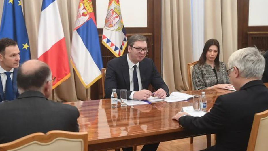 Predsednik Republike Srbije Aleksandar Vučić sastao se sa delegacijom Francuske razvojne agencije (FOTO)