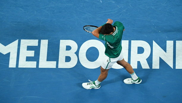 KAKO TE NIJE SRAMOTA? Italijan brutalno udario na Novaka, podbunjuje tenisere na revoluciju!