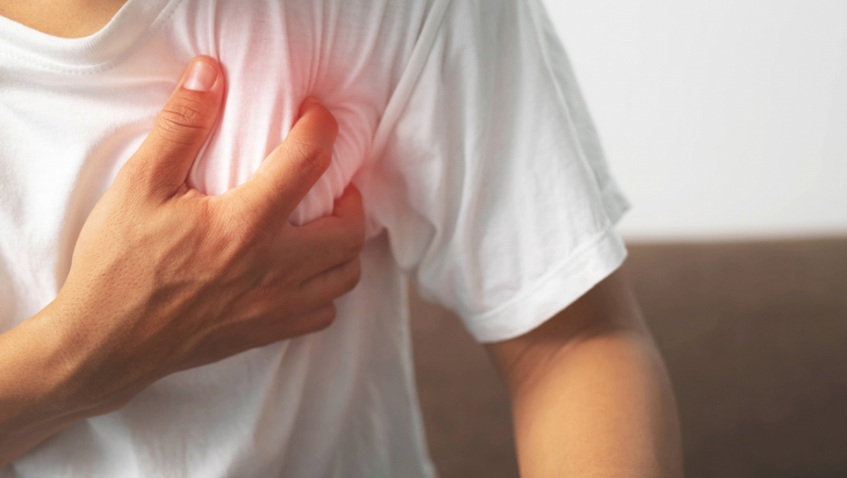 Reagujte na vreme: Ovo su najraniji znaci srčanog udara