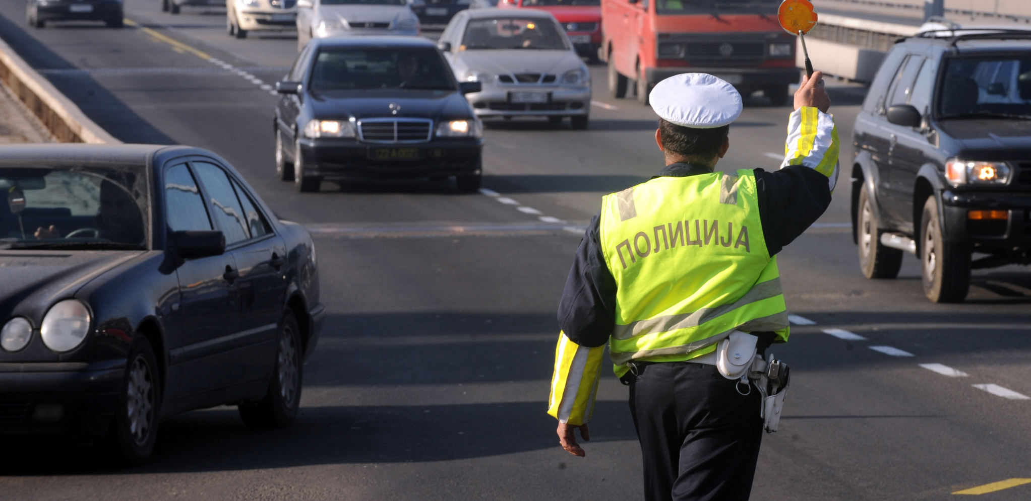 ŠTA JE SA LJUDIMA? Beograđanin za 8 minuta napravio 12 saobraćajnih prekršaja!
