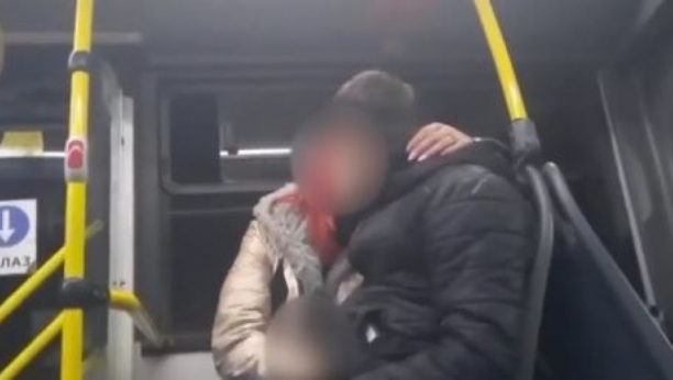 (VIDEO 18+)ZADOVOLJAVALA MLADIĆA U PUNOM AUTOBUSU Beograđani šokirani prizorom iz GSP