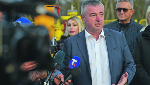 SRBIJA IMA DOVOLJNO ENERGENATA Bajatović izjavio da nema razloga za brigu, gas neće poskupeti do 31. maja