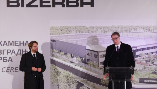 NOVA ERA ZA ČITAV KOLUBARSKI OKRUG Predsednik Vučič ne krije zadovoljstvo zbog izgradnje fabrike Bizerba u Valjevu (FOTO)