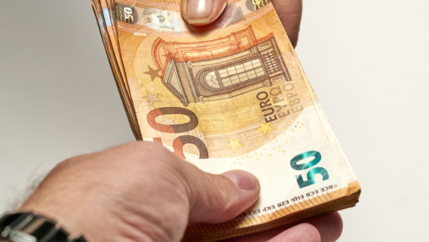 OGLASILA SE NBS Dinar je danas promenio vrednost prema evru