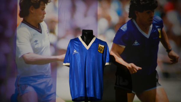 VELIČANSTVEN GEST SLAVNOG NEMCA Maradonin dres iz finala 1986. vraćen u Argentinu