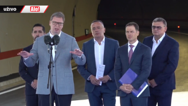 VELIKI DAN ZA SRBIJU Predsednik Vučić na otvaranju sektora B5 obilaznice oko Beograda (FOTO/VIDEO)