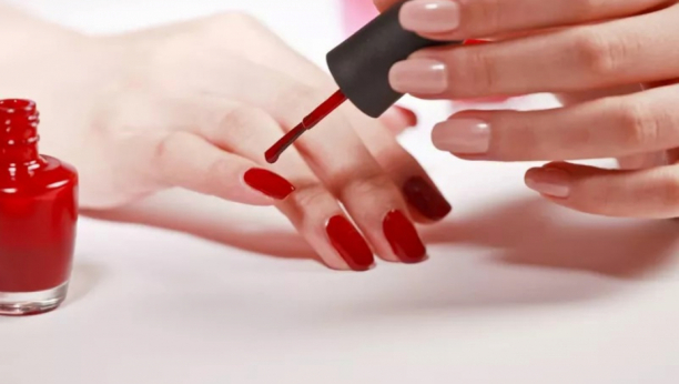 Super trikovi: Najefikasniji načini za brzo sušenje laka za nokte