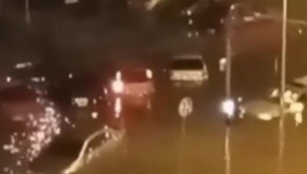 NEZAPAMĆENI POTOP U NOVOM SADU Ulice pod vodom, automobili plivaju (VIDEO)