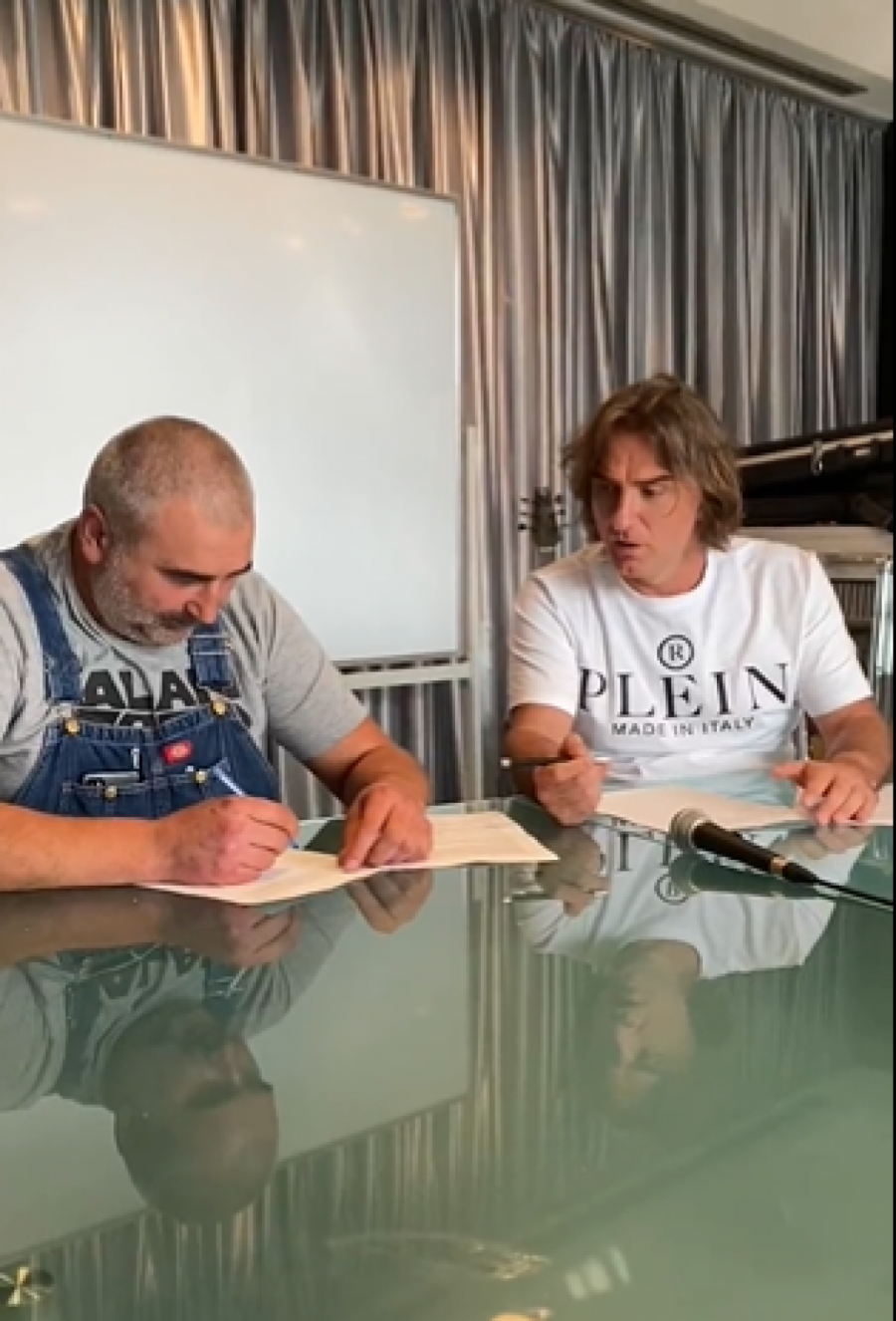 Potvrđen prvi učesnik Zadruge: Evo ko je potpisao ugovor sa Mitrovićem!