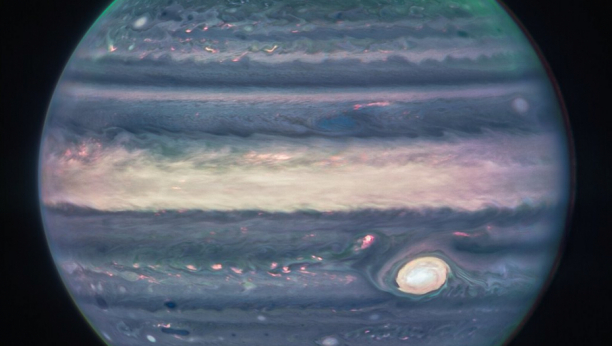 BAŠ ZA VREME NOĆI VEŠTICA NASA-ina misija primetila je jezivo "lice" na Jupiteru