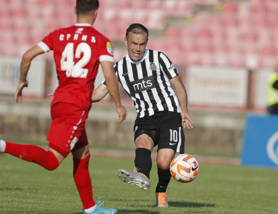 SUDIJSKI EKSPERT NEMA DILEMU Partizan morao da završi utakmicu sa igračem manje