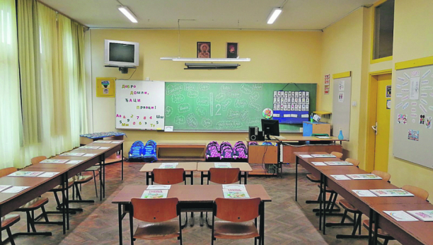 HRONIČNI DEFICIT NASTVANOG KADRA Srbija kuburi sa brojem nastavnika u školama - evo kojih profesora je sve manje