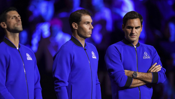 "VELIKA TROJKA" MU PRIREDILA IZNENAĐENJE ZA PAMĆENJE Đoković, Federer i Nadal odali priznanje svom velikom rivalu povodom završetka karijere