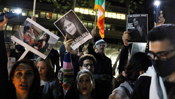 IRANSKA JESEN Od frizure, do tajne sahrane, drama u Teheranu se nastavlja
