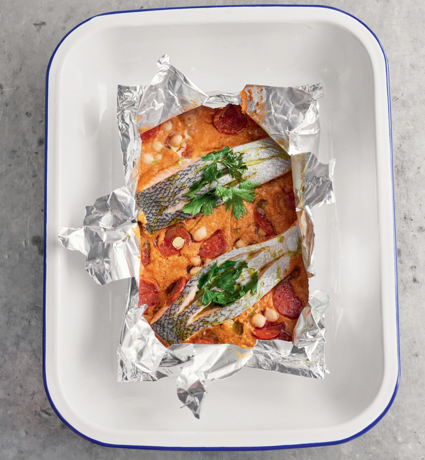 UKUSNA JELA ZA 15 MINUTA Džejmi Oliver, najpoznatiji kuvar na svetu, ekskluzivno za Alo! otkriva zgodna rešenja za brz ručak