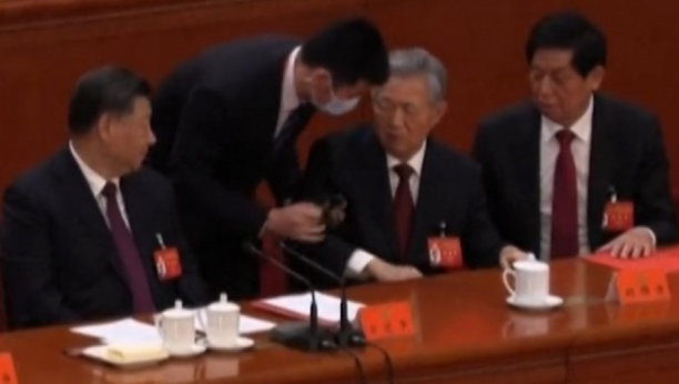 SCENA NA SEDNICI KOMUNISTIČKE PARTIJE Bivši predsednik Kine Hu Đintao izveden sa sednice (VIDEO)